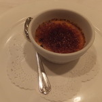 北島亭 - ブリュレ。大き目だがまともな大きさ