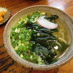 うどん屋麺之介 - 丼についている「吸い物」と出される、ミニうどん