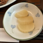 定食 くぅべ - たくあん