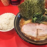 横濱家系ラーメン 十代目 野中家 - 