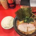 横濱家系ラーメン 十代目 野中家 - 