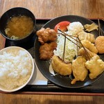 串かつ でんがな - 串カツB定食(串カツ7本、から揚げ2個)  ¥930税込