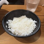 麺屋 神 - 平日ランチのサービスライス！