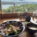 海の見えるごはん屋 - 