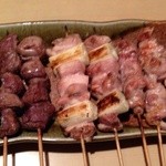 よこ山 - 地鶏串焼き盛り合わせ