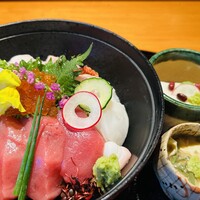 □海鮮丼