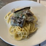 Lamp - 自家製サルシッチャと茄子のクリームソース