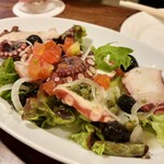 oasis GRILL & ITALIAN - 真ダコとオリーブのマリネ