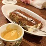 oasis GRILL & ITALIAN - ティラミスセミフレッドのアフォガード