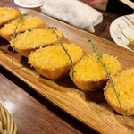 oasis GRILL & ITALIAN - 自家製 うにバターのトースト(3ピース)×2