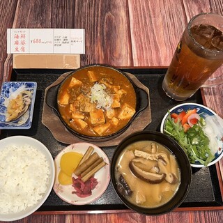 昼ランチ、昼飲みハイボール¥99-、中生¥148-