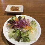 洋食香味亭 - サラダと付け合わせ