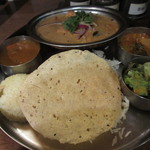 エリックサウス - マンガロール風秋鮭のプレートＢ