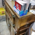 ビールスタンド重富 - (2014.10.18)この中にビア樽が収納されています。