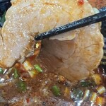 六味亭 - つけ汁の中にもバラチャーシューが