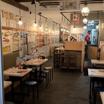 串カツ田中 - 入口側エリア