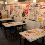 串カツ田中 - 入口側エリア