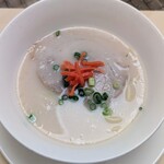 グラスコート - 豚骨ラーメン