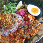 Madre ハーブとスパイス料理のワイン食堂 - 