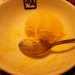 牛角 弘前土手町店 - 季節のアイス   パイナップル