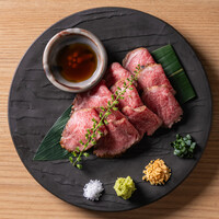 黒毛和牛の炙り 