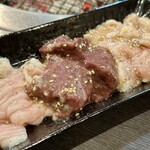 ドヤジ - ホルモン3点盛り-生レバー-