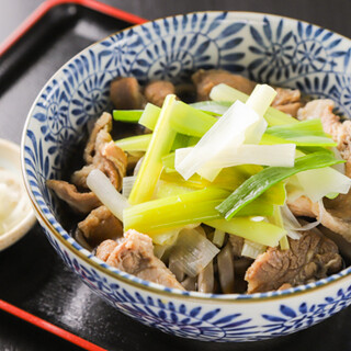 食べ応えのある太麺の蕎麦をご提供！長年愛される一杯を◎