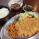 千代乃 - 昭和のトンカツ　ボリューム満点