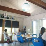 ウリウリカフェ - 開放感のある店内