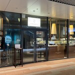 ピエール マルコリーニ - 外からお店