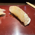 築地 男前鮓 - マダカの昆布〆