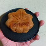 やまだ屋 広島駅名店街店 - 栗あん