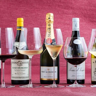 フランスを中心に、選び抜いたワインをぜひお愉しみくださいませ