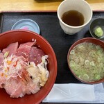 みなと市場 小松鮪専門店 - 