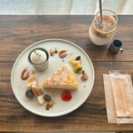 ニチ ニチ ベイク - ミルクレープとアイス