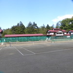 リビスコ - 陛下妃殿下が世紀の恋に落ちた軽井沢会テニスコート