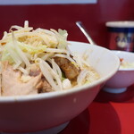 ラーメン二郎 - ラーメンミニ＋ニンニク少し＋白ネギ炙