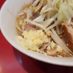 ラーメン二郎 - ニンニク少し