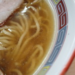 煮干鰮らーめん 圓 - しっかりした煮干しの風味。
      やさしい～～味。
      
      