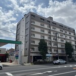 陸 - カンパチ添いの店。田園調布は鳩山のオボッチャマの町