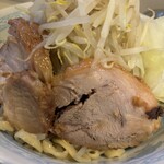 陸 - ここの豚は旨いが高い