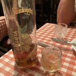 サル イ アモール - お店からのサービス　どんぐりのデザート酒