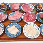 炭火焼肉ホルモン横丁 - 