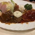 レストラン花園  - 大人のお子様ランチのような佇まい♡
      因みにメニューにお子様ランチ有り。　大人が頼んでもいいそうだ。