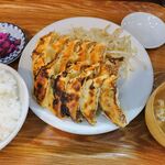 丸福餃子 - 餃子定食・中15個 825円（丸福餃子 本店）
