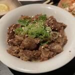 やきにく じゅん亭 武庫之荘店 - 牛すじ煮込み