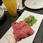 やきにく じゅん亭 - 毎度必ず注文する厚切りタン