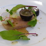 無彩庵　池田 - 里芋の軽い米ワラ燻製とモズク蟹（山口県萩）・バイヨンヌハムのプレッセ