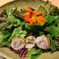素透撫 - 肉料理はたくさんのサニーレタスと。