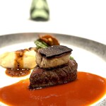 L'ESSOR - 柔らかくて肉肉しくて旨みたっぷりのヒレの全面にソースをからめて一口、フォアグラとトリュフにも浴びせるようにからめて、激旨ループを繰り返せば、ソースに溺れてCalled to heaven. マッシュポテトのソースも超絶旨い。